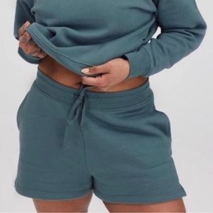 girlfriend collective 50/50 Sweat Short in Lagoon M